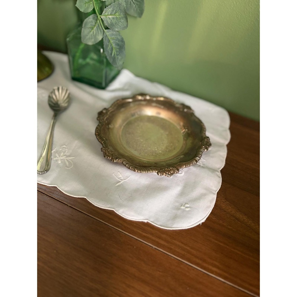 Wallace Avalon Silver Plate Dish, Engraved Center, Scalloped Edge